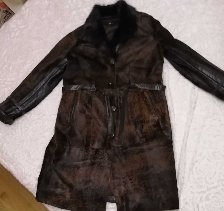 Продам женское пальто 52 размера