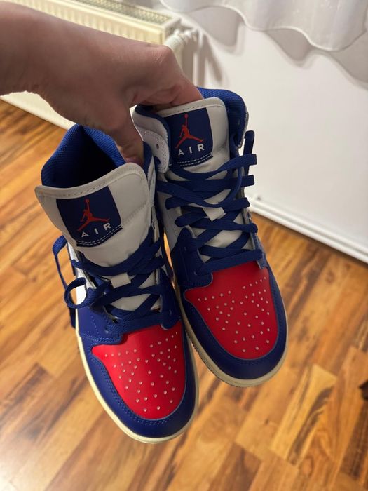 Nike Air Jordan 1 Mid unisex mărime 38.5