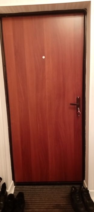 Продаётся входная дверь