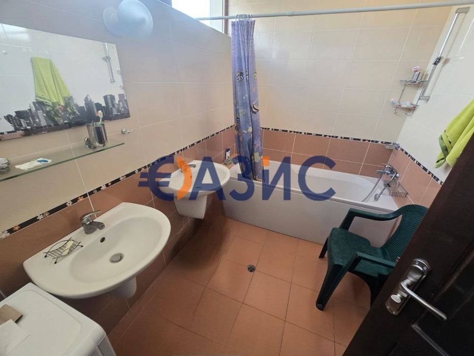 Голям 3-стаен в комплекс Хелиос, Свети Влас, 150кв. м., цена 170 000