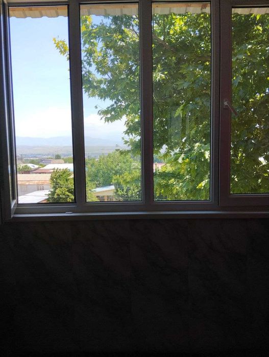 Срочно Продаётся  1-х комнатная Квартира  в Чирчике