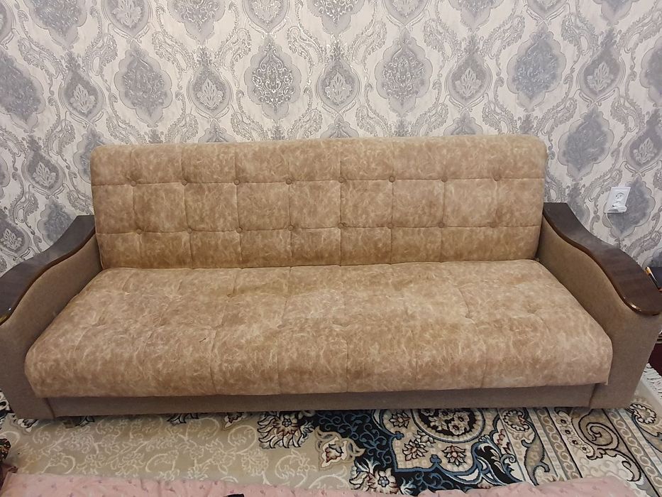 Divan sotilad rasiki