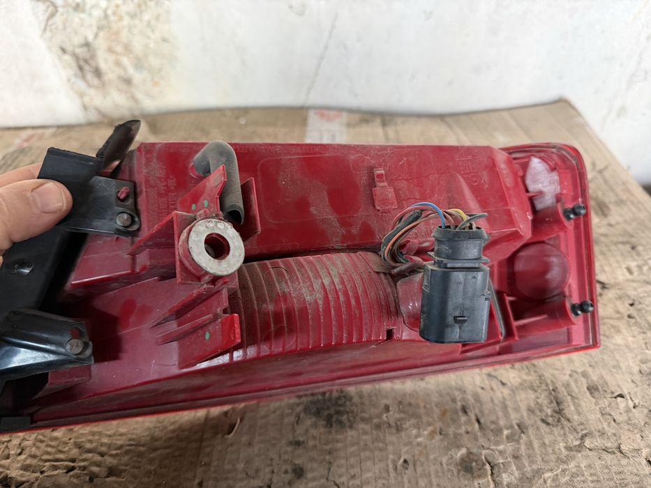 Ляв стоп от ауди а5 / audi a5