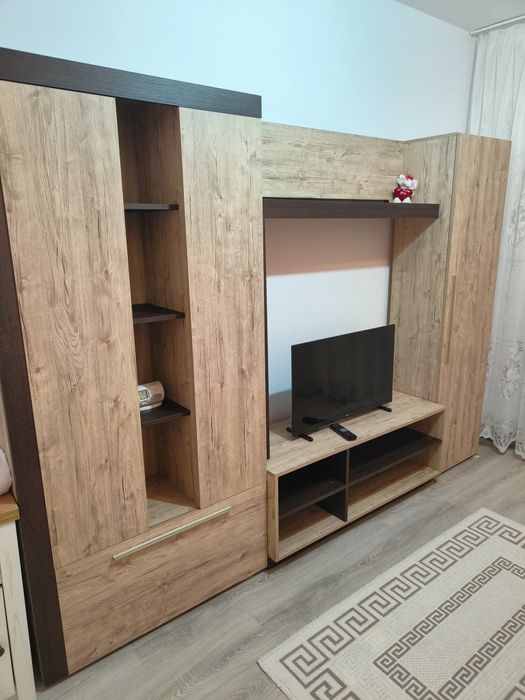 Caut colega apartament