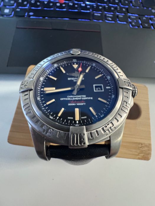 Breitling Avenger V17310 Blackbird 48mm Titanium