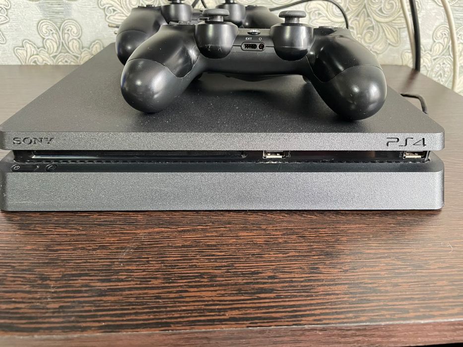 Продам Sony playstaition slim 1 tb