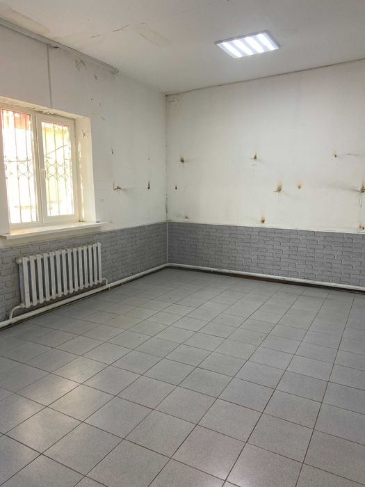 Сдается в аренду нежилое коммерческое помещение.