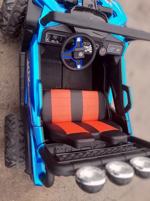 Продам машину детскую