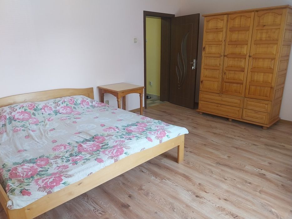 Самостоятелна къща под наем гр.Русе кв.Средна кула