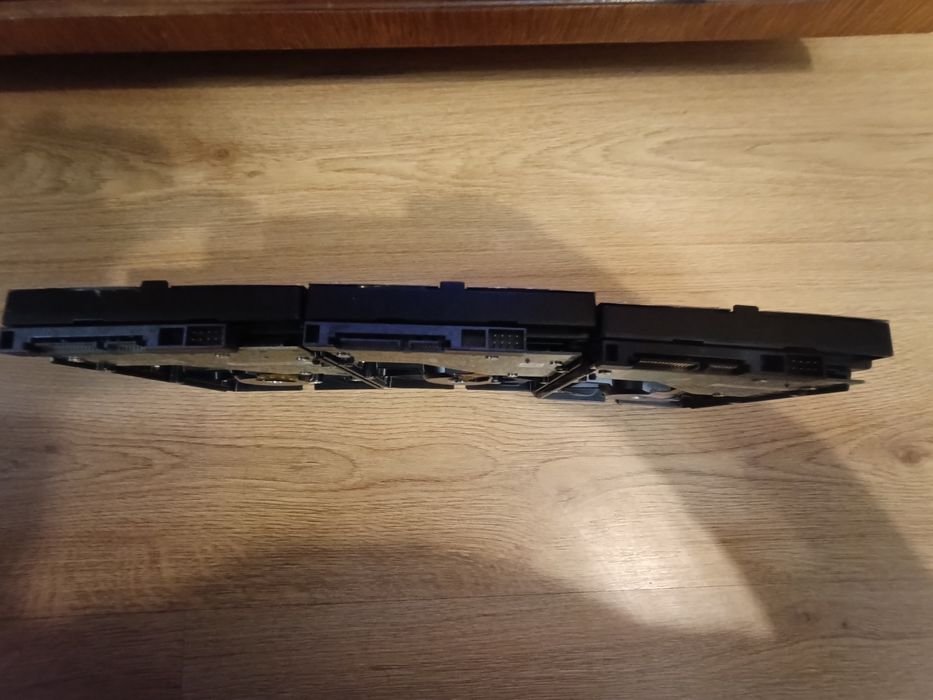 Set 3 hdd de PC -calculator sau dvr  camere supraveghere