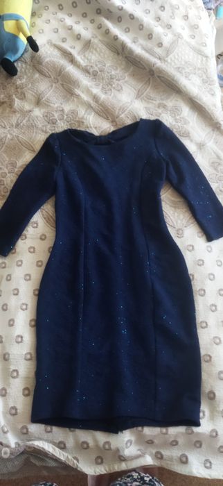 Продам платья 42 размера