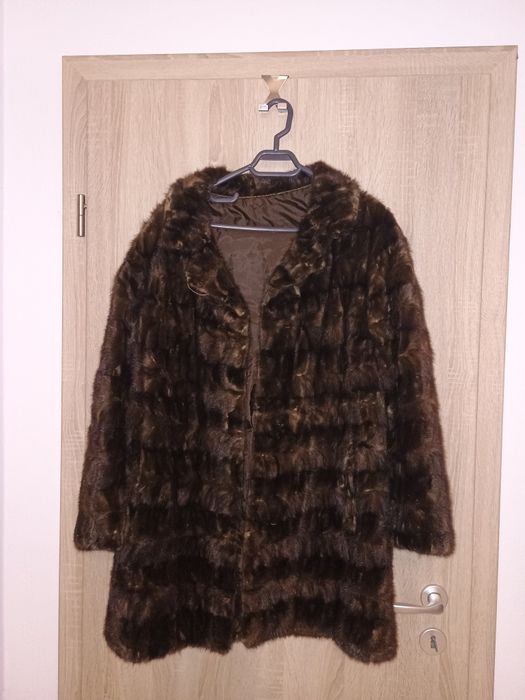 Haină maro blană