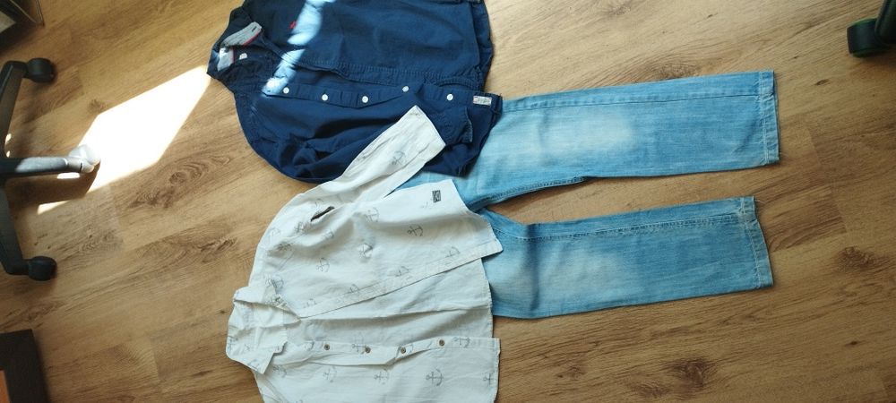 Дънки и две ризи за 8 години за 2,5 евро