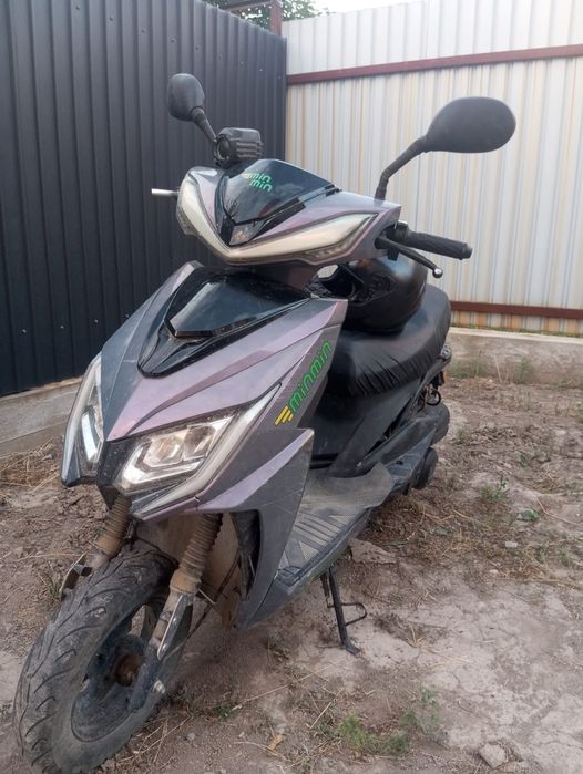 Продам м8 на ходу