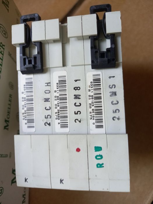 Автоматични предпазители триполюсни МЬОЛЕР