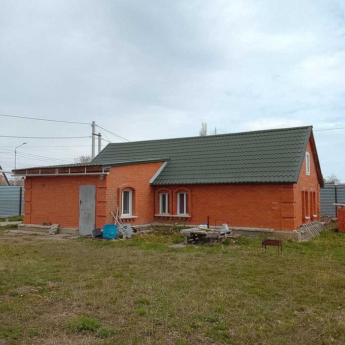 продаетя отличный дом в районе КСК 3 комнатный 22млн
