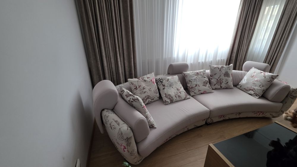 Canapea mare ,superba