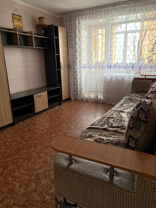 Продам 3 комн квартиру на Бензострое