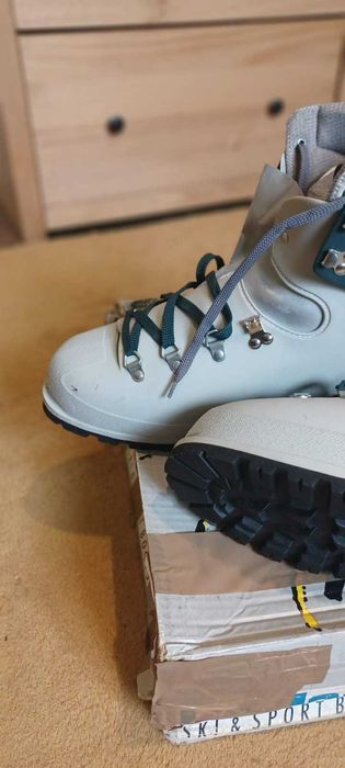 Vand bocanci de iarna Koflach