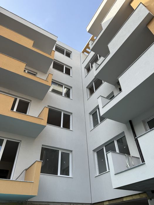 Продава се Двустаен апартамент в Пловдив, Южен - 80 кв.м за 587 €/кв.м - Снимка #1