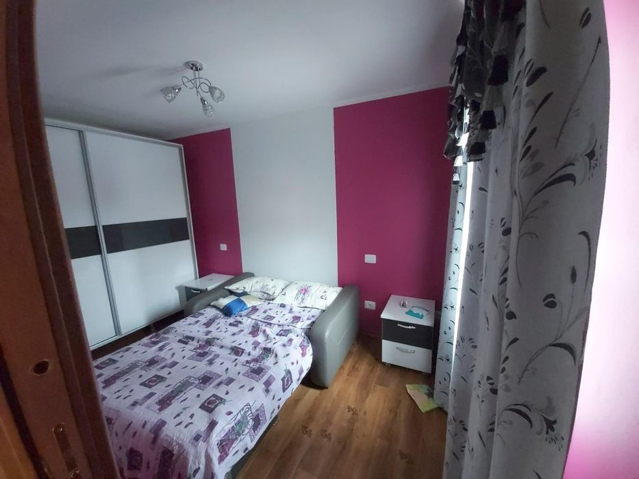 Închiriez apartament minerilor