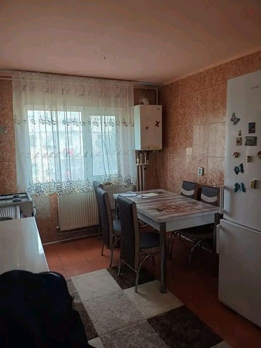 Vând apartament 2 camere