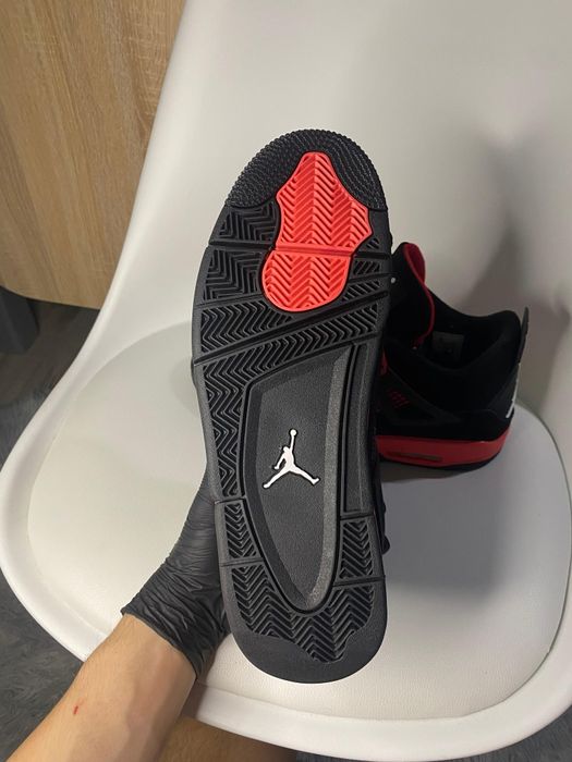 Jordan 4 Red Thunder