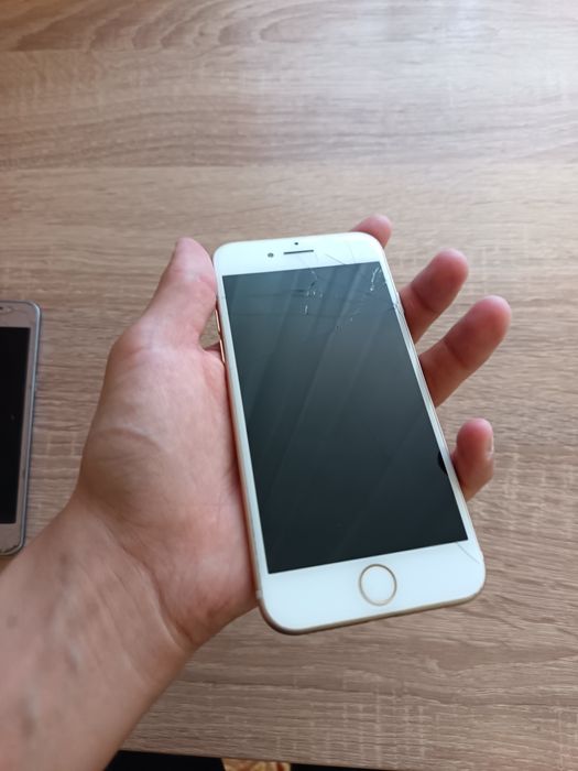 Телефоны и часы...  ЧИТАЙТЕ ОПИСАНИЕ