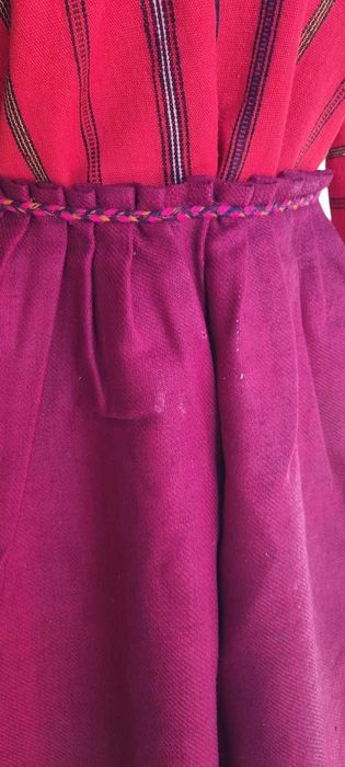 Автентична женска носия