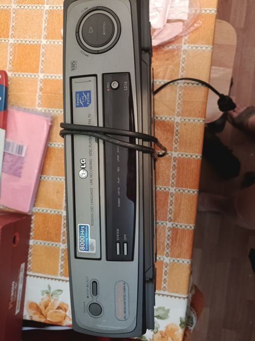 Продам дивиди 3 штуки и диски