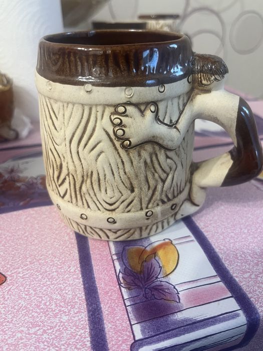 Продам пивные кружки 2 шт