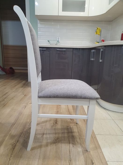 Продам стулья (4 шт)