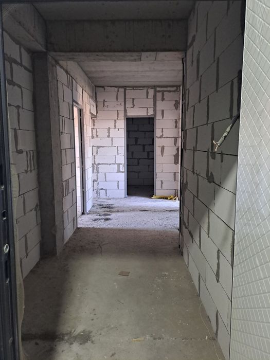 UY SOTILADI !!! narxi kelishiladi