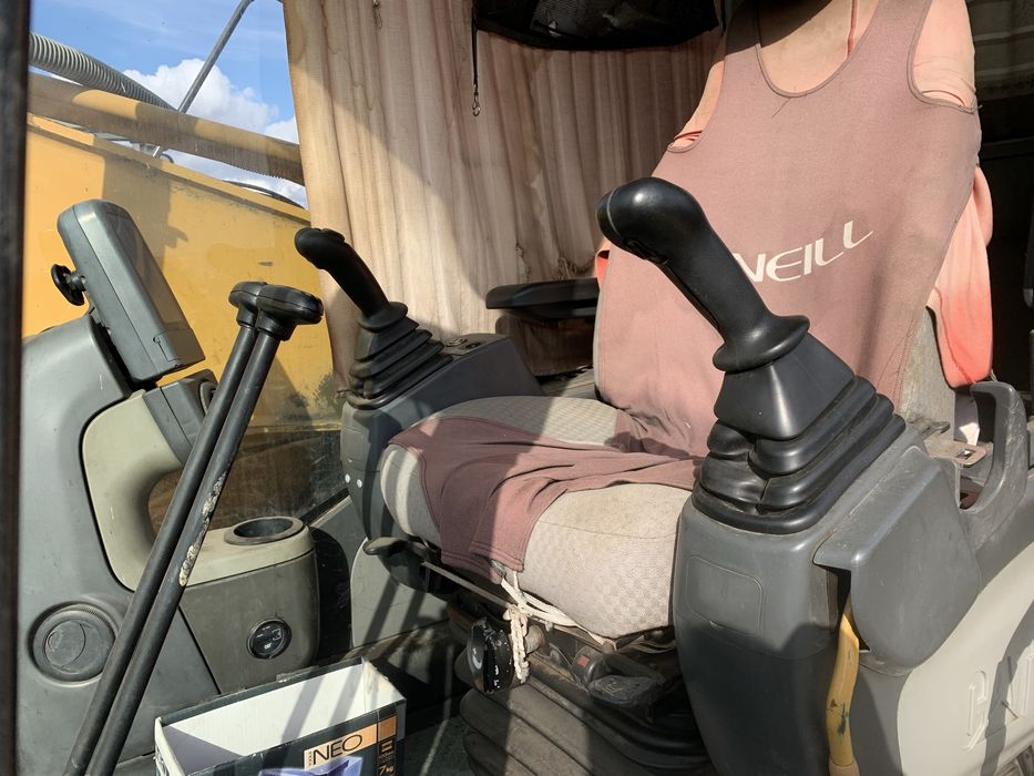 Cabina Caterpillar 325D 2007