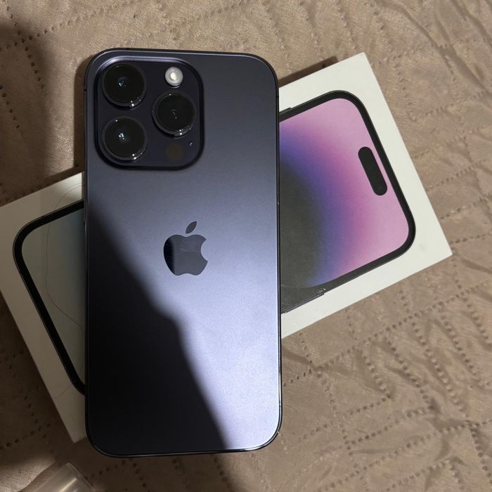 IPhone 14 pro deep purple