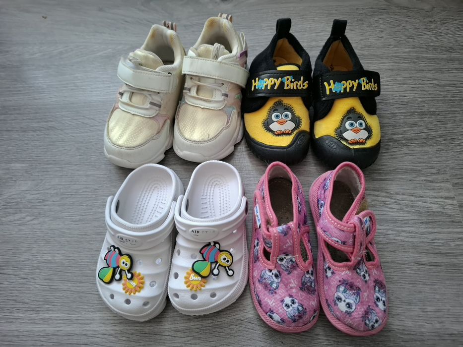 Лот бебешки пантофи маратонки 22-24 номер
