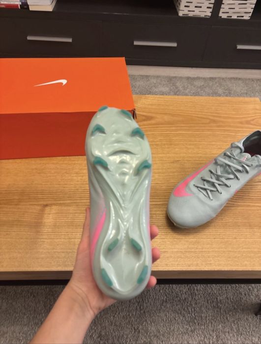 Ghete fotbal nike mercurial