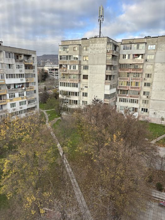 Апартамент под наем във Възраждане, Варна