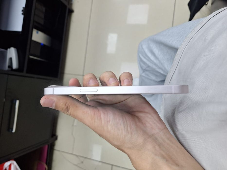 Iphone 13 Pink не работает на разбор