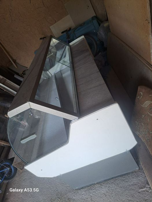 холодильник для витрины