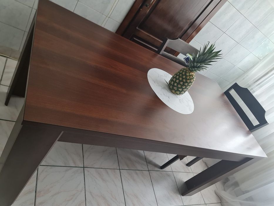 Masa bucatarie cu 4 scaune