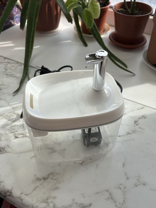 Фонтан для кошек/маленьких собак