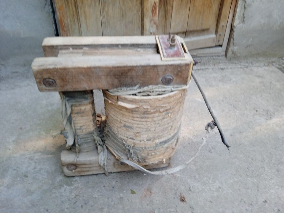 Продается сварочный аппарат советскй ,стационарный