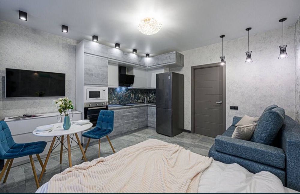 Однокомнтная посуточная квартира возле метро в жк дом на Абая Rams