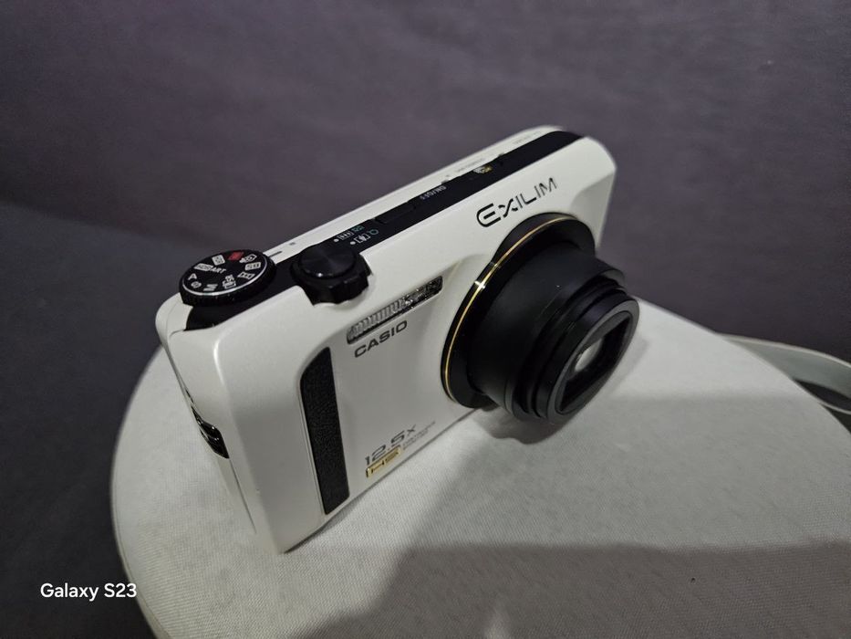 Цифровой фотоаппарат Casio