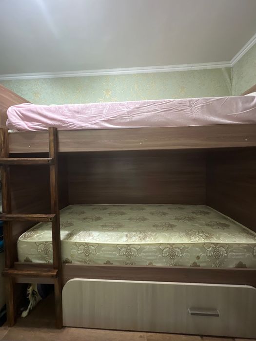 Двухярусный детский кровать