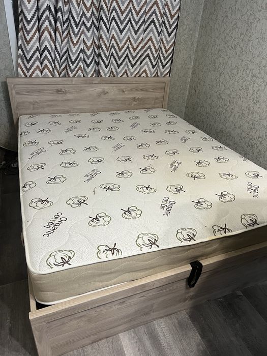 Продам кровать и комод. Торг