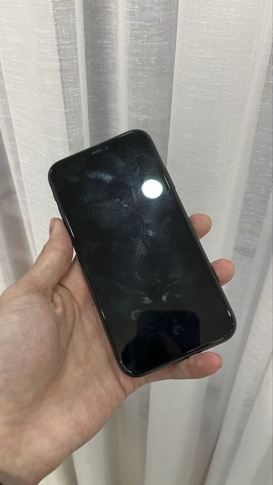 iPhone 11 black