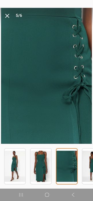 Зелена рокля с капси