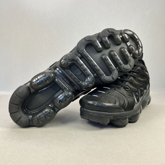 Nike Vapormax Plus “Triple Black” НОВИ!